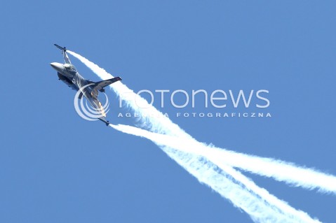  25.08.2013 RADOM <br />MIEDZYNARODOWE POKAZY LOTNICZE W RADOMIU RADOM AIRSHOW 2013 <br />N/Z TURECKI SAMOLOT F16 F-16 F 16<br /> 