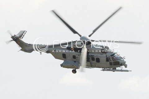  25.08.2013 RADOM<br />PREZENTACJA FRANCUSKIEGO SMIGLOWCA EUROCOPTER EC725 CARACAL PODCZAS RADOM AIRSHOW 2013 KTORY MA BYC PROPOZYCJA FIRMY EUROCOPTER NA SMIGLOWIEC DLA POLSKIEJ ARMII<br />N/Z HELIKOPTER EC-725 CARACAL<br /> 