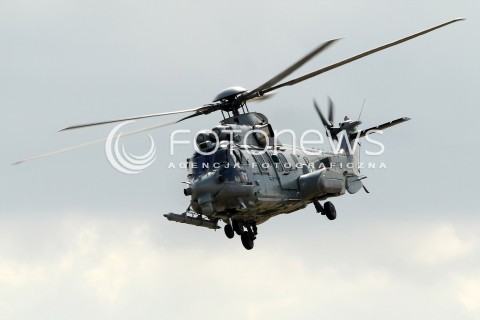  25.08.2013 RADOM<br />PREZENTACJA FRANCUSKIEGO SMIGLOWCA EUROCOPTER EC725 CARACAL PODCZAS RADOM AIRSHOW 2013 KTORY MA BYC PROPOZYCJA FIRMY EUROCOPTER NA SMIGLOWIEC DLA POLSKIEJ ARMII<br />N/Z HELIKOPTER EC-725 CARACAL<br /> 