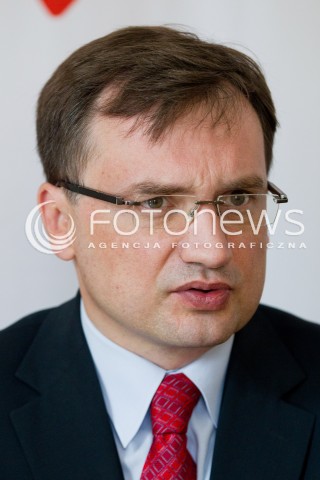  26.08.2013 RZESZOW <br />WIZYTA PREZESA SOLIDARNEJ POLSKI ZBIGNIEWA ZIOBRO W ZWIAZKU Z UZUPELNIAJACYMI WYBORAMI DO SENATU NA PODKARPACIU. <br />N/Z ZBIGNIEW ZIOBRO SYLWETKA GLOWKA<br /> 