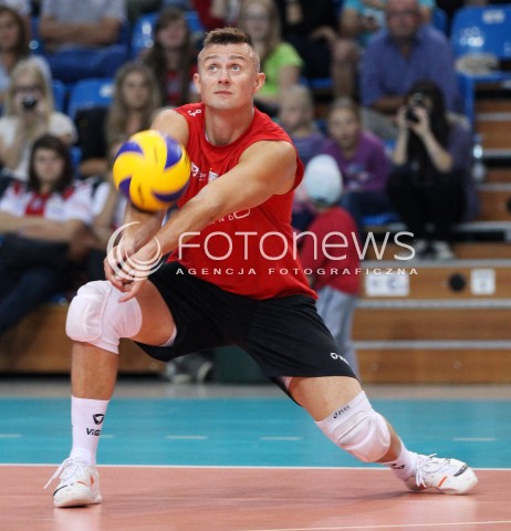  29.08.2013 RZESZOW SIATKOWKA<br />OTWARTY DLA KIBICOW TRENING SIATKARZY ASSECO RESOVIA<br />N/Z KRZYSZTOF IGNACZAK SYLWETKA<br /> 