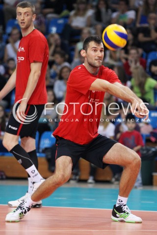  29.08.2013 RZESZOW SIATKOWKA<br />OTWARTY DLA KIBICOW TRENING SIATKARZY ASSECO RESOVIA<br />N/Z GRZEGORZ KOSOK SYLWETKA<br /> 