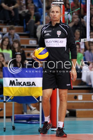  29.08.2013 RZESZOW SIATKOWKA<br />OTWARTY DLA KIBICOW TRENING SIATKARZY ASSECO RESOVIA<br />N/Z ANDRZEJ KOWAL TRENER<br /> 