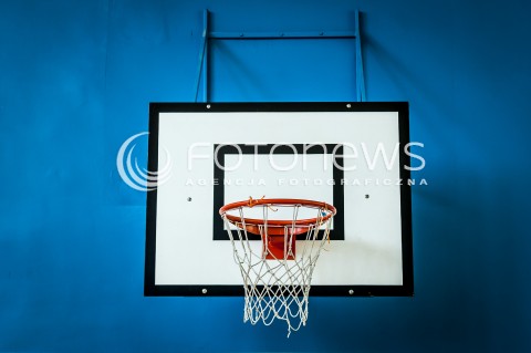  04.09.2013 WARSZAWA MINISTER SPORTU JOANNA MUCHA INAUGURUJE AKCJE WF Z KLASA N/Z TABLICA DO KOSZYKOWKI  