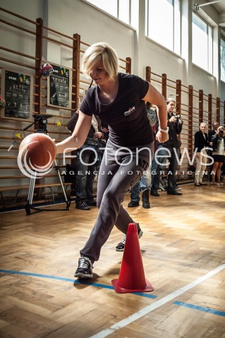  04.09.2013 WARSZAWA MINISTER SPORTU JOANNA MUCHA INAUGURUJE AKCJE WF Z KLASA N/Z OTYLIA JEDRZEJCZAK  