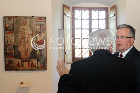  06.09.2013 SANOK<br />PREZYDENT RP BRONISLAW KOMOROWSKI Z WIZYTA NA PODKARPACIU.<br />ZWIEDZANIE MUZEUM HISTORYCZNEGO W SANOKU<br />N/Z BRONISLAW KOMOROWSKI<br /> 