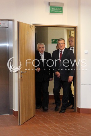  06.09.2013 SANOK<br />PREZYDENT RP BRONISLAW KOMOROWSKI Z WIZYTA NA PODKARPACIU.<br />ZWIEDZANIE MUZEUM HISTORYCZNEGO W SANOKU<br />N/Z BRONISLAW KOMOROWSKI I WIESLAW BANACH - DYREKTOR MUZEUM<br /> 