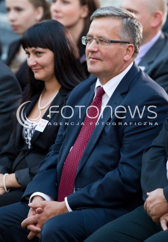  06.09.2013 ODRZYKON<br />PREZYDENT RP BRONISLAW KOMOROWSKI Z WIZYTA NA PODKARPACIU.<br />WIZYTA NA ZAMKU W ODRZYKONIU W PRZEDEDNIU NARODOWEGO CZYTANIA UTWOROW ALEKSANDRA FREDRY.<br />N/Z BRONISLAW KOMOROWSKI MALGORZATA CHOMYCZ SMIGIELSKA<br /> 