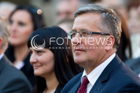  06.09.2013 ODRZYKON<br />PREZYDENT RP BRONISLAW KOMOROWSKI Z WIZYTA NA PODKARPACIU.<br />WIZYTA NA ZAMKU W ODRZYKONIU W PRZEDEDNIU NARODOWEGO CZYTANIA UTWOROW ALEKSANDRA FREDRY.<br />N/Z BRONISLAW KOMOROWSKI MALGORZATA CHOMYCZ SMIGIELSKA<br /> 