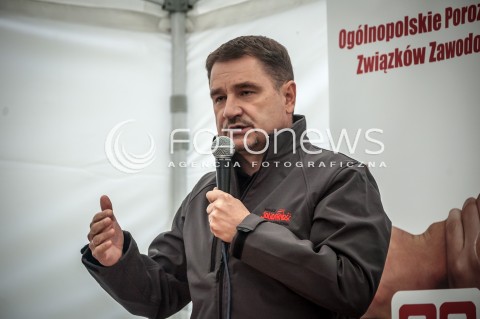  13.09.2013 WARSZAWA TRZECI DZIEN OGOLNOPOLSKICH DNI PROSTESTU W WARSZAWIE N/Z PIOTR DUDA  