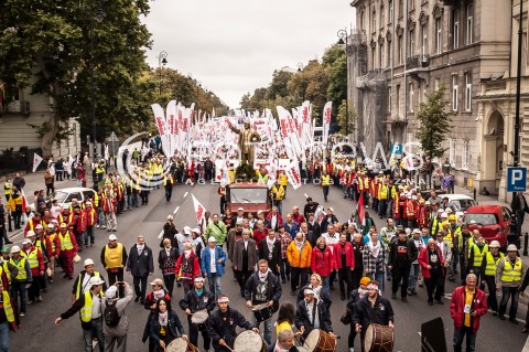  14.09.2013 WARSZAWA MANIFESTACJA ZWIAZKOWCOW W CENTRUM WARSZAWY N/Z STRAJK  