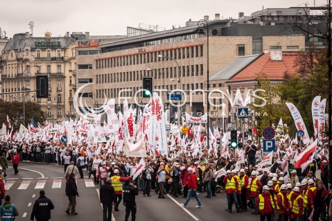  14.09.2013 WARSZAWA MANIFESTACJA ZWIAZKOWCOW W CENTRUM WARSZAWY N/Z STRAJK  