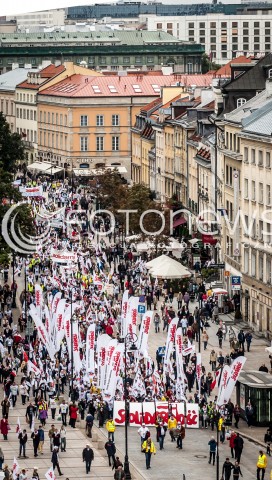  14.09.2013 WARSZAWA MANIFESTACJA ZWIAZKOWCOW W CENTRUM WARSZAWY N/Z STRAJK  
