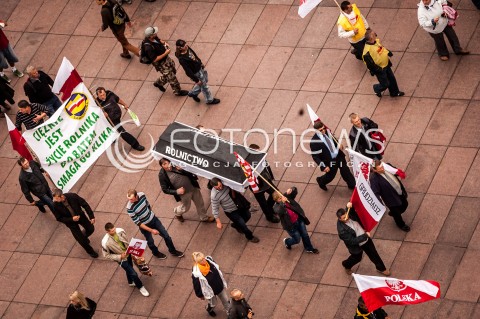  14.09.2013 WARSZAWA MANIFESTACJA ZWIAZKOWCOW W CENTRUM WARSZAWY N/Z STRAJK TRUMNA  