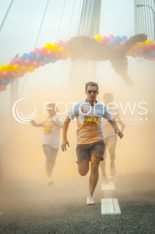  15.09.2013 WARSZAWA PRZEBIEG COLORFUN 5 KM W WARSZAWIE N/Z UCZESTNICY  