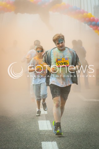  15.09.2013 WARSZAWA PRZEBIEG COLORFUN 5 KM W WARSZAWIE N/Z UCZESTNICY  