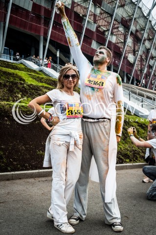  15.09.2013 WARSZAWA PRZEBIEG COLORFUN 5 KM W WARSZAWIE N/Z META UCZESTNICY  