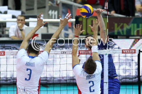  20.09.2013 GDANSK ERGO ARENA<br />SIATKOWKA MEZCZYZN<br />MISTRZOSTWA EUROPY W SIATKOWCE MEZCZYZN 2013 CEV VELUX<br />VOLLEYBALL EUROPEAN CHAMPIONSHIP MEN 2013 - FINAL ROUND <br />GRUPA B ( GROUP B )<br />FRANCJA - SLOWACJA ( FRANCE - SLOVIAKIA )<br />N/Z JULIEN LYNEEL EMANUEL KOHUT MICHAL MASNY <br /> 