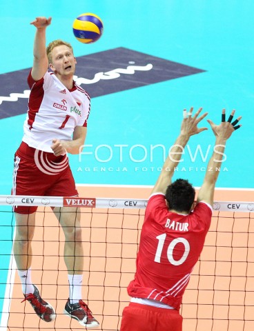  20.09.2013 GDANSK ERGO ARENA<br />SIATKOWKA MEZCZYZN<br />MISTRZOSTWA EUROPY W SIATKOWCE MEZCZYZN 2013 CEV VELUX<br />VOLLEYBALL EUROPEAN CHAMPIONSHIP MEN 2013 - FINAL ROUND <br />GRUPA B ( GROUP B )<br />POLSKA - TURCJA ( POLAND - TURKEY )<br />N/Z JAKUB JAROSZ EMRE BATUR <br /> 