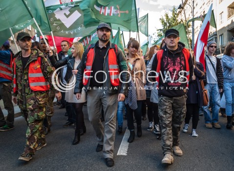  21.09.2013 WARSZAWA MARSZ NARODOWYCH SIL ZBROJNYCH W WARSZAWIE  W 71 ROCZNICE POWSTANIA NSZ N/Z CZOLO MARSZU  