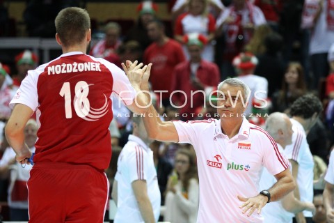  21.09.2013 GDANSK ERGO ARENA<br />SIATKOWKA MEZCZYZN<br />MISTRZOSTWA EUROPY W SIATKOWCE MEZCZYZN 2013 CEV VELUX<br />VOLLEYBALL EUROPEAN CHAMPIONSHIP MEN 2013 - FINAL ROUND <br />GRUPA B ( GROUP B )<br />FRANCJA - POLSKA ( FRANCE - POLAND )<br />N/Z ANDREA ANASTASI TRENER ( HEAD COACH ) MARCIN MOZDZONEK <br /> 