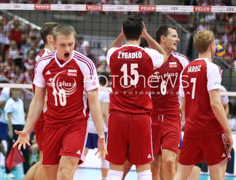  21.09.2013 GDANSK ERGO ARENA<br />SIATKOWKA MEZCZYZN<br />MISTRZOSTWA EUROPY W SIATKOWCE MEZCZYZN 2013 CEV VELUX<br />VOLLEYBALL EUROPEAN CHAMPIONSHIP MEN 2013 - FINAL ROUND <br />GRUPA B ( GROUP B )<br />FRANCJA - POLSKA ( FRANCE - POLAND )<br />N/Z LUKASZ WISNIEWSKI LUKASZ ZYGADLO JAKUB JAROSZ BARTOSZ KUREK ZLOSC EMOCJE RADOSC<br /> 