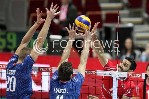  22.09.2013 GDANSK ERGO ARENA<br />SIATKOWKA MEZCZYZN<br />MISTRZOSTWA EUROPY W SIATKOWCE MEZCZYZN 2013 CEV VELUX<br />VOLLEYBALL EUROPEAN CHAMPIONSHIP MEN 2013 - FINAL ROUND <br />GRUPA B ( GROUP B )<br />TURCJA - FRANCJA ( TURKEY - FRANCE )<br />N/Z CAN AYVAZOGLU KEVIN LE ROUX JULIEN LYNEEL <br /> 