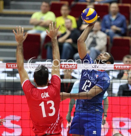  22.09.2013 GDANSK ERGO ARENA<br />SIATKOWKA MEZCZYZN<br />MISTRZOSTWA EUROPY W SIATKOWCE MEZCZYZN 2013 CEV VELUX<br />VOLLEYBALL EUROPEAN CHAMPIONSHIP MEN 2013 - FINAL ROUND <br />GRUPA B ( GROUP B )<br />TURCJA - FRANCJA ( TURKEY - FRANCE )<br />N/Z EARVIN NGAPETH EMIN GOK <br /> 