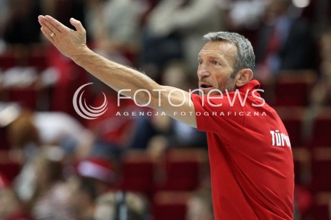  22.09.2013 GDANSK ERGO ARENA<br />SIATKOWKA MEZCZYZN<br />MISTRZOSTWA EUROPY W SIATKOWCE MEZCZYZN 2013 CEV VELUX<br />VOLLEYBALL EUROPEAN CHAMPIONSHIP MEN 2013 - FINAL ROUND <br />GRUPA B ( GROUP B )<br />TURCJA - FRANCJA ( TURKEY - FRANCE )<br />N/Z EMANUELE ZANINI HEAD COACH ( TRENER ) SYLWETKA <br /> 