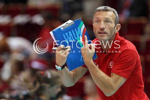  22.09.2013 GDANSK ERGO ARENA<br />SIATKOWKA MEZCZYZN<br />MISTRZOSTWA EUROPY W SIATKOWCE MEZCZYZN 2013 CEV VELUX<br />VOLLEYBALL EUROPEAN CHAMPIONSHIP MEN 2013 - FINAL ROUND <br />GRUPA B ( GROUP B )<br />TURCJA - FRANCJA ( TURKEY - FRANCE )<br />N/Z EMANUELE ZANINI HEAD COACH ( TRENER ) SYLWETKA <br /> 