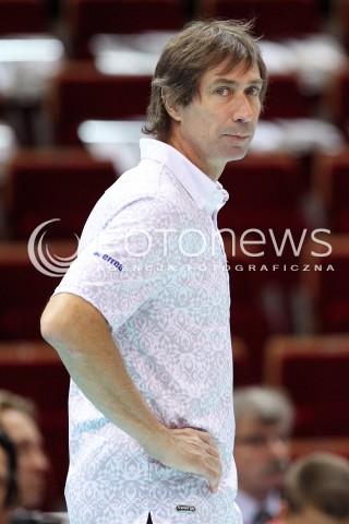  22.09.2013 GDANSK ERGO ARENA<br />SIATKOWKA MEZCZYZN<br />MISTRZOSTWA EUROPY W SIATKOWCE MEZCZYZN 2013 CEV VELUX<br />VOLLEYBALL EUROPEAN CHAMPIONSHIP MEN 2013 - FINAL ROUND <br />GRUPA B ( GROUP B )<br />TURCJA - FRANCJA ( TURKEY - FRANCE )<br />N/Z LAURENT TILLIE HEAD COACH ( TRENER ) SYLWETKA <br /> 