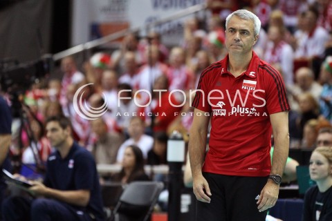  22.09.2013 GDANSK ERGO ARENA<br />SIATKOWKA MEZCZYZN<br />MISTRZOSTWA EUROPY W SIATKOWCE MEZCZYZN 2013 CEV VELUX<br />VOLLEYBALL EUROPEAN CHAMPIONSHIP MEN 2013 - FINAL ROUND <br />GRUPA B ( GROUP B )<br />POLSKA - SLOWACJA ( POLSKA - SLOWACJA )<br />N/Z ANDREA ANASTASI TRENER ( HEAD COACH ) ZLOSC SMUTEK <br /> 