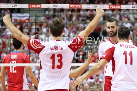  22.09.2013 GDANSK ERGO ARENA<br />SIATKOWKA MEZCZYZN<br />MISTRZOSTWA EUROPY W SIATKOWCE MEZCZYZN 2013 CEV VELUX<br />VOLLEYBALL EUROPEAN CHAMPIONSHIP MEN 2013 - FINAL ROUND <br />GRUPA B ( GROUP B )<br />POLSKA - SLOWACJA ( POLSKA - SLOWACJA )<br />N/Z FABIAN DRZYZGA MARCIN MOZDZONEK MICHAL KUBIAK RADOSC EMOCJE <br /> 