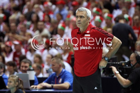  22.09.2013 GDANSK ERGO ARENA<br />SIATKOWKA MEZCZYZN<br />MISTRZOSTWA EUROPY W SIATKOWCE MEZCZYZN 2013 CEV VELUX<br />VOLLEYBALL EUROPEAN CHAMPIONSHIP MEN 2013 - FINAL ROUND <br />GRUPA B ( GROUP B )<br />POLSKA - SLOWACJA ( POLSKA - SLOWACJA )<br />N/Z ANDREA ANASTASI TRENER ( HEAD COACH ) SYLWETKA <br /> 