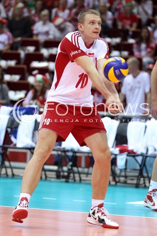  22.09.2013 GDANSK ERGO ARENA<br />SIATKOWKA MEZCZYZN<br />MISTRZOSTWA EUROPY W SIATKOWCE MEZCZYZN 2013 CEV VELUX<br />VOLLEYBALL EUROPEAN CHAMPIONSHIP MEN 2013 - FINAL ROUND <br />GRUPA B ( GROUP B )<br />POLSKA - SLOWACJA ( POLSKA - SLOWACJA )<br />N/Z LUKASZ WISNIEWSKI SYLWETKA <br /> 