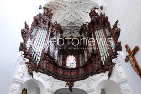  22.09.2013 GDANSK<br />MIASTO GDANSK WIDOK<br />GDANSK CITY VIEW<br />ZDJECIE ILUSTRACYJNE<br />N/Z OPACTWO CYSTERSOW W GDANSKU OLIWIE GDANSK OLIWA<br />W TYM KOSCIELE ZNAJDUJA SIE NAJWIEKSZE ORGANY W POLSCE WIDOK VIEW WNETRZE INSIDE<br /> 