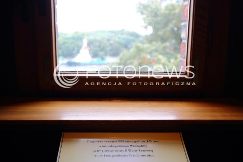  22.09.2013 GDANSK<br />MIASTO GDANSK WIDOK<br />GDANSK CITY VIEW<br />ZDJECIE ILUSTRACYJNE<br />N/Z LATARNIA MORSKA W GDANSKU<br />OKNO Z KTOREGO ODDANO PIERWSZE STRZALY II WOJNY SWIATOWEJ WESTERPLATTE<br /> 