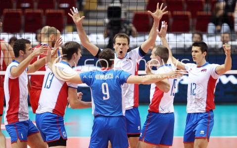  24.09.2013 GDANSK ERGO ARENA<br />SIATKOWKA MEZCZYZN<br />MISTRZOSTWA EUROPY W SIATKOWCE MEZCZYZN 2013 CEV VELUX<br />VOLLEYBALL EUROPEAN CHAMPIONSHIP MEN 2013 - FINAL ROUND <br />BARAZE O AWANS DO CWIERCFINALU<br />ROSJA - SLOWACJA ( RUSSIA - SLOVAKIA )<br />N/Z ROMAN ONDRUSEK JURAJ ZATKO MATEJ PATAK STEFAN JUNIOR CHRTIANSKY TOMAS KMET RADOSC EMOCJE <br /> 
