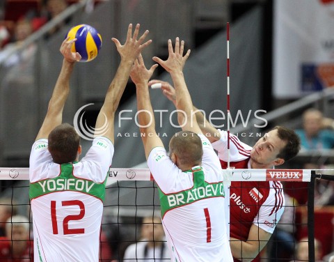  24.09.2013 GDANSK ERGO ARENA<br />SIATKOWKA MEZCZYZN<br />MISTRZOSTWA EUROPY W SIATKOWCE MEZCZYZN 2013 CEV VELUX<br />VOLLEYBALL EUROPEAN CHAMPIONSHIP MEN 2013 - FINAL ROUND <br />BARAZE O AWANS DO CWIERCFINALU<br />POLSKA - BULGARIA ( POLAND - BULGARIA )<br />N/Z BARTOSZ KUREK VIKTOR YOSIFOV GEORGI BRATOEV <br /> 