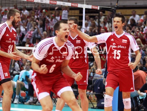  24.09.2013 GDANSK ERGO ARENA<br />SIATKOWKA MEZCZYZN<br />MISTRZOSTWA EUROPY W SIATKOWCE MEZCZYZN 2013 CEV VELUX<br />VOLLEYBALL EUROPEAN CHAMPIONSHIP MEN 2013 - FINAL ROUND <br />BARAZE O AWANS DO CWIERCFINALU<br />POLSKA - BULGARIA ( POLAND - BULGARIA )<br />N/Z BARTOSZ KUREK LUKASZ ZYGADLO GRZEGORZ BOCIEK MARCIN MOZDZONEK RADOSC EMOCJE <br /> 