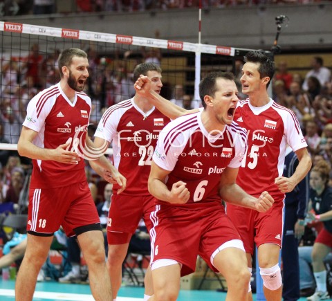  24.09.2013 GDANSK ERGO ARENA<br />SIATKOWKA MEZCZYZN<br />MISTRZOSTWA EUROPY W SIATKOWCE MEZCZYZN 2013 CEV VELUX<br />VOLLEYBALL EUROPEAN CHAMPIONSHIP MEN 2013 - FINAL ROUND <br />BARAZE O AWANS DO CWIERCFINALU<br />POLSKA - BULGARIA ( POLAND - BULGARIA )<br />N/Z BARTOSZ KUREK LUKASZ ZYGADLO GRZEGORZ BOCIEK MARCIN MOZDZONEK RADOSC EMOCJE <br /> 