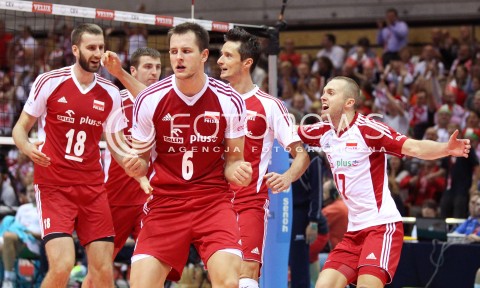  24.09.2013 GDANSK ERGO ARENA<br />SIATKOWKA MEZCZYZN<br />MISTRZOSTWA EUROPY W SIATKOWCE MEZCZYZN 2013 CEV VELUX<br />VOLLEYBALL EUROPEAN CHAMPIONSHIP MEN 2013 - FINAL ROUND <br />BARAZE O AWANS DO CWIERCFINALU<br />POLSKA - BULGARIA ( POLAND - BULGARIA )<br />N/Z BARTOSZ KUREK PAWEL ZATORSKI MARCIN MOZDZONEK LUKASZ ZYGADLO RADOSC EMOCJE <br /> 