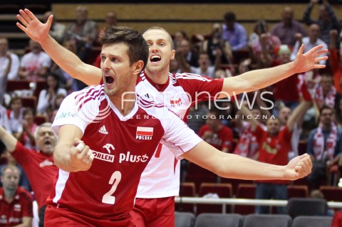  24.09.2013 GDANSK ERGO ARENA<br />SIATKOWKA MEZCZYZN<br />MISTRZOSTWA EUROPY W SIATKOWCE MEZCZYZN 2013 CEV VELUX<br />VOLLEYBALL EUROPEAN CHAMPIONSHIP MEN 2013 - FINAL ROUND <br />BARAZE O AWANS DO CWIERCFINALU<br />POLSKA - BULGARIA ( POLAND - BULGARIA )<br />N/Z MICHAL WINIARSKI PAWEL ZATORSKI RADOSC EMOCJE <br /> 