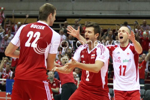  24.09.2013 GDANSK ERGO ARENA<br />SIATKOWKA MEZCZYZN<br />MISTRZOSTWA EUROPY W SIATKOWCE MEZCZYZN 2013 CEV VELUX<br />VOLLEYBALL EUROPEAN CHAMPIONSHIP MEN 2013 - FINAL ROUND <br />BARAZE O AWANS DO CWIERCFINALU<br />POLSKA - BULGARIA ( POLAND - BULGARIA )<br />N/Z MICHAL WINIARSKI PAWEL ZATORSKI GRZEGORZ BOCIEK RADOSC EMOCJE <br /> 