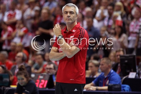  24.09.2013 GDANSK ERGO ARENA<br />SIATKOWKA MEZCZYZN<br />MISTRZOSTWA EUROPY W SIATKOWCE MEZCZYZN 2013 CEV VELUX<br />VOLLEYBALL EUROPEAN CHAMPIONSHIP MEN 2013 - FINAL ROUND <br />BARAZE O AWANS DO CWIERCFINALU<br />POLSKA - BULGARIA ( POLAND - BULGARIA )<br />N/Z ANDREA ANASTASI TRENER ( HEAD COACH ) SYLWETKA <br /> 