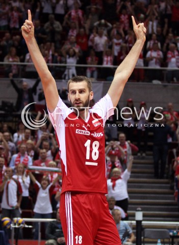  24.09.2013 GDANSK ERGO ARENA<br />SIATKOWKA MEZCZYZN<br />MISTRZOSTWA EUROPY W SIATKOWCE MEZCZYZN 2013 CEV VELUX<br />VOLLEYBALL EUROPEAN CHAMPIONSHIP MEN 2013 - FINAL ROUND <br />BARAZE O AWANS DO CWIERCFINALU<br />POLSKA - BULGARIA ( POLAND - BULGARIA )<br />N/Z MARCIN MOZDZONEK SYLWETKA RADOSC EMOCJE <br /> 