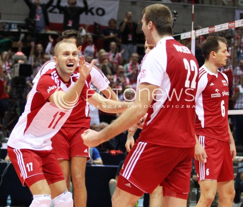  24.09.2013 GDANSK ERGO ARENA<br />SIATKOWKA MEZCZYZN<br />MISTRZOSTWA EUROPY W SIATKOWCE MEZCZYZN 2013 CEV VELUX<br />VOLLEYBALL EUROPEAN CHAMPIONSHIP MEN 2013 - FINAL ROUND <br />BARAZE O AWANS DO CWIERCFINALU<br />POLSKA - BULGARIA ( POLAND - BULGARIA )<br />N/Z PAWEL ZATORSKI GRZEGORZ BOCIEK BARTOSZ KUREK RADOSC EMOCJE <br /> 