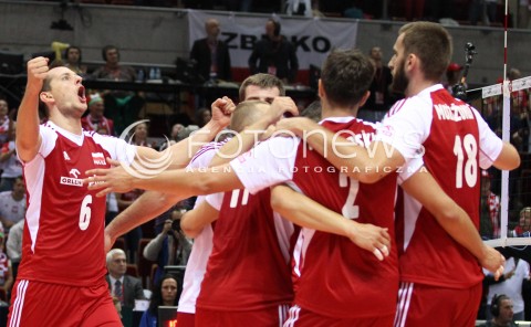  24.09.2013 GDANSK ERGO ARENA<br />SIATKOWKA MEZCZYZN<br />MISTRZOSTWA EUROPY W SIATKOWCE MEZCZYZN 2013 CEV VELUX<br />VOLLEYBALL EUROPEAN CHAMPIONSHIP MEN 2013 - FINAL ROUND <br />BARAZE O AWANS DO CWIERCFINALU<br />POLSKA - BULGARIA ( POLAND - BULGARIA )<br />N/Z BARTOSZ KUREK MARCIN MOZDZONEK MICHAL WINIARSKI RADOSC EMOCJE<br /> 
