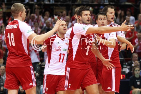  24.09.2013 GDANSK ERGO ARENA<br />SIATKOWKA MEZCZYZN<br />MISTRZOSTWA EUROPY W SIATKOWCE MEZCZYZN 2013 CEV VELUX<br />VOLLEYBALL EUROPEAN CHAMPIONSHIP MEN 2013 - FINAL ROUND <br />BARAZE O AWANS DO CWIERCFINALU<br />POLSKA - BULGARIA ( POLAND - BULGARIA )<br />N/Z PAWEL ZATORSKI MICHAL WINIARSKI FABIAN DRZYZGA LUKASZ WISNIEWSKI SMUTEK ZLOSC PRZEGRANA<br /> 
