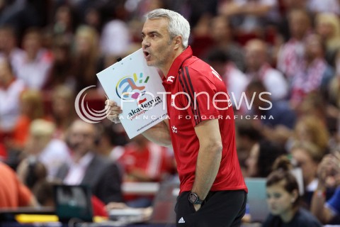  24.09.2013 GDANSK ERGO ARENA<br />SIATKOWKA MEZCZYZN<br />MISTRZOSTWA EUROPY W SIATKOWCE MEZCZYZN 2013 CEV VELUX<br />VOLLEYBALL EUROPEAN CHAMPIONSHIP MEN 2013 - FINAL ROUND <br />BARAZE O AWANS DO CWIERCFINALU<br />POLSKA - BULGARIA ( POLAND - BULGARIA )<br />N/Z ANDREA ANASTASI TRENER ( HEAD COACH ) SYLWETKA <br /> 